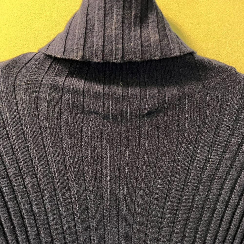 Wool turtleneck dress - Picture 5 of 9